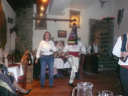Carol aime les danses bulgares